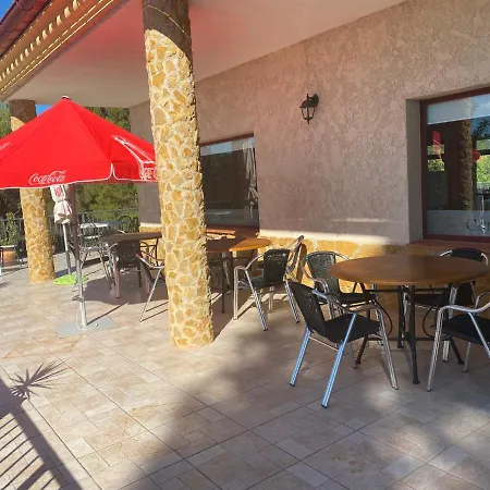 Restaurante Rural Cau Blanch Hotel 3*