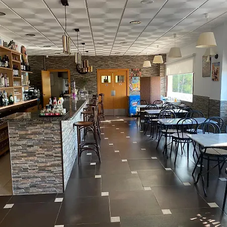 Hotel Restaurante Rural Cau Blanch 3*